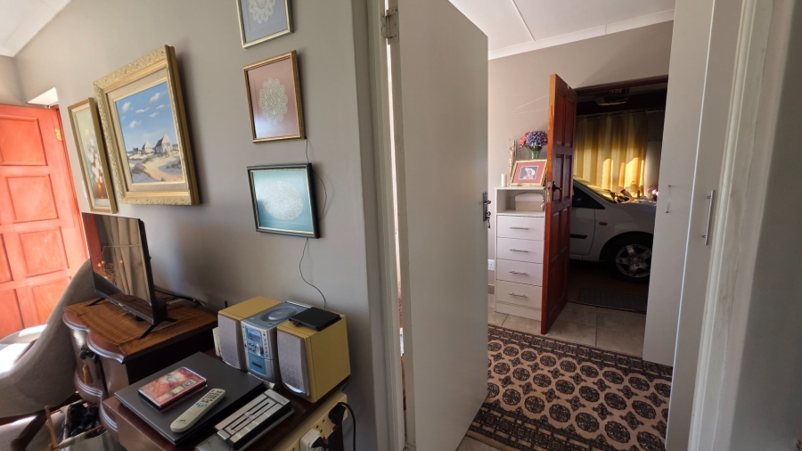 2 Bedroom Property for Sale in Tergniet Western Cape